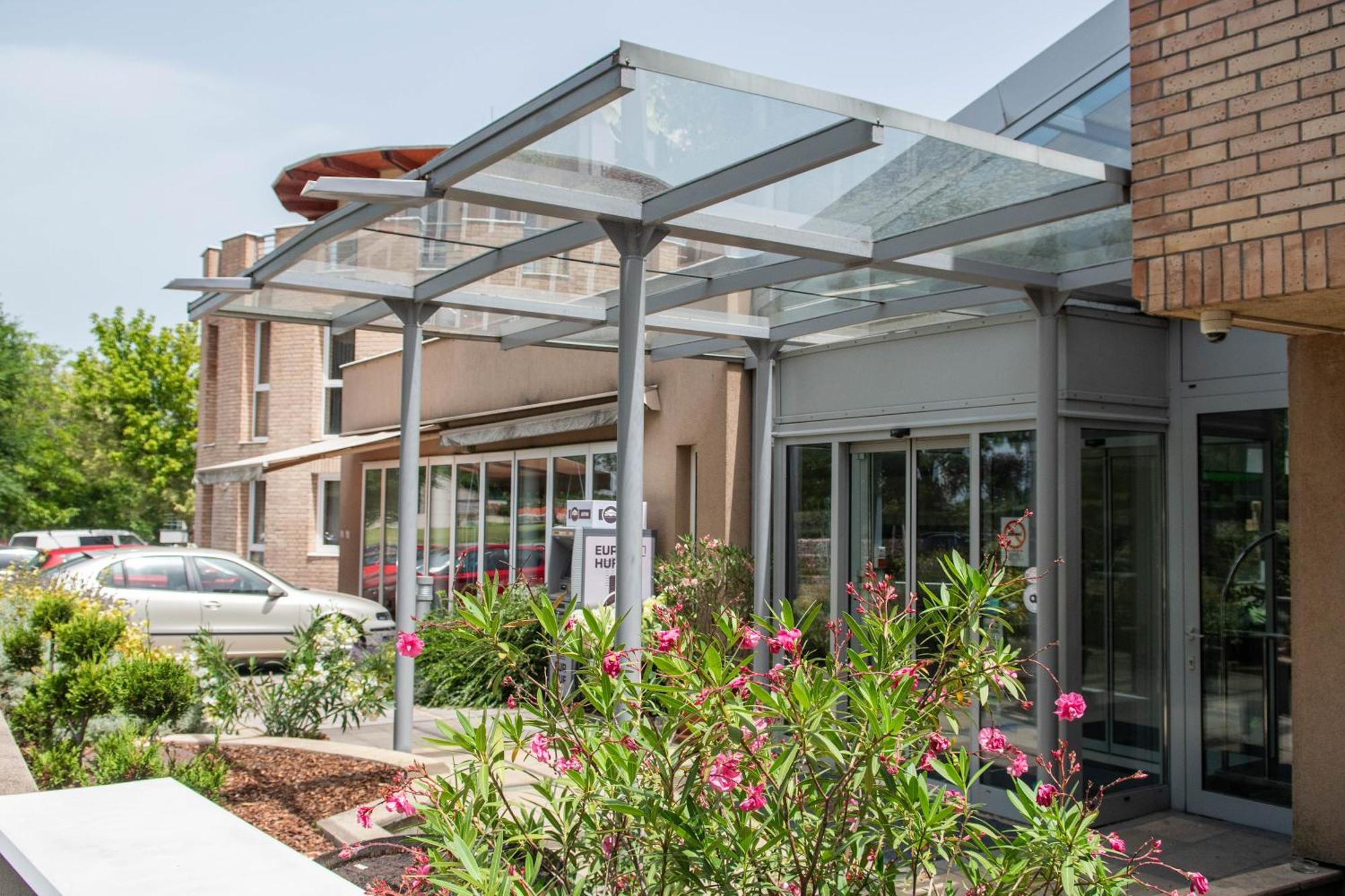 Hotel Ce Plaza 4*