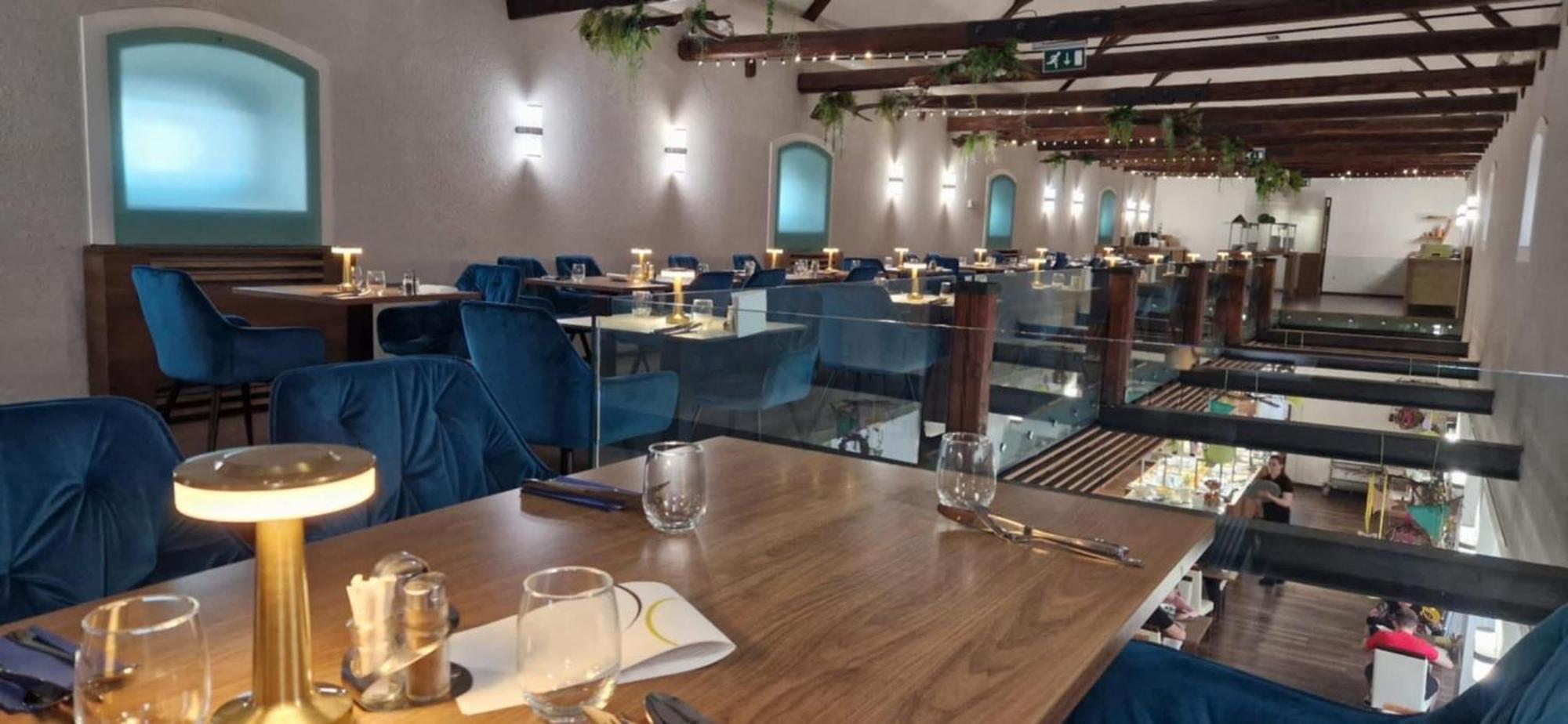 Ce Plaza Готель 4*