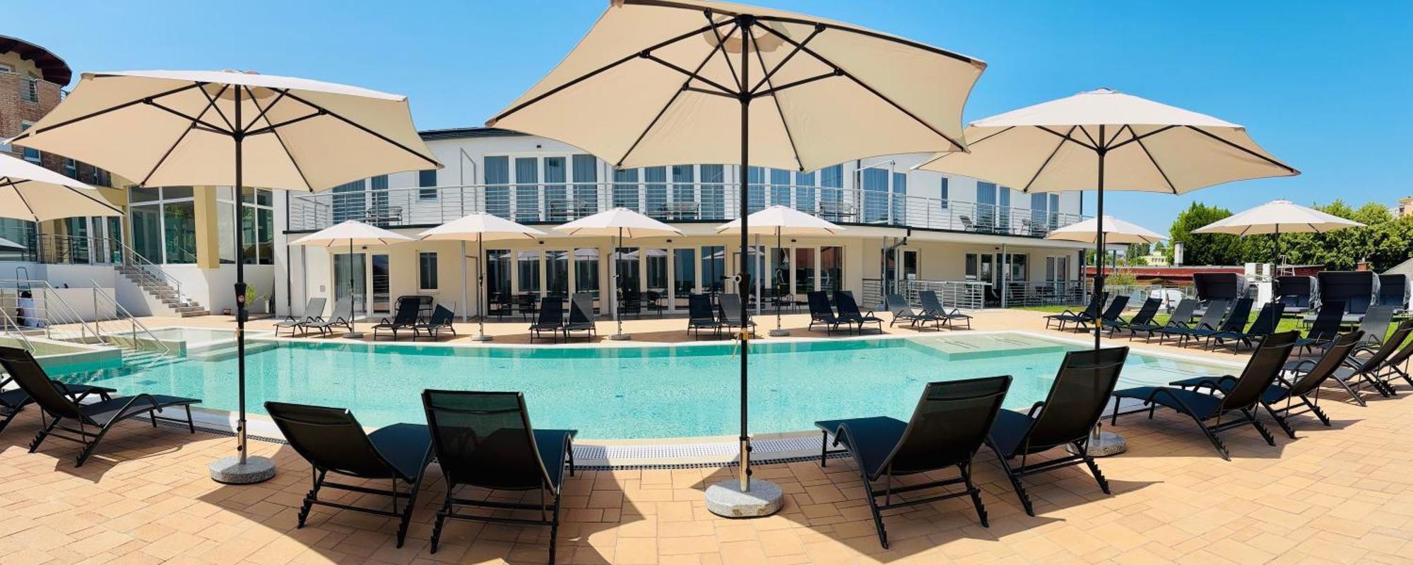 Ce Plaza 4* Siófok
