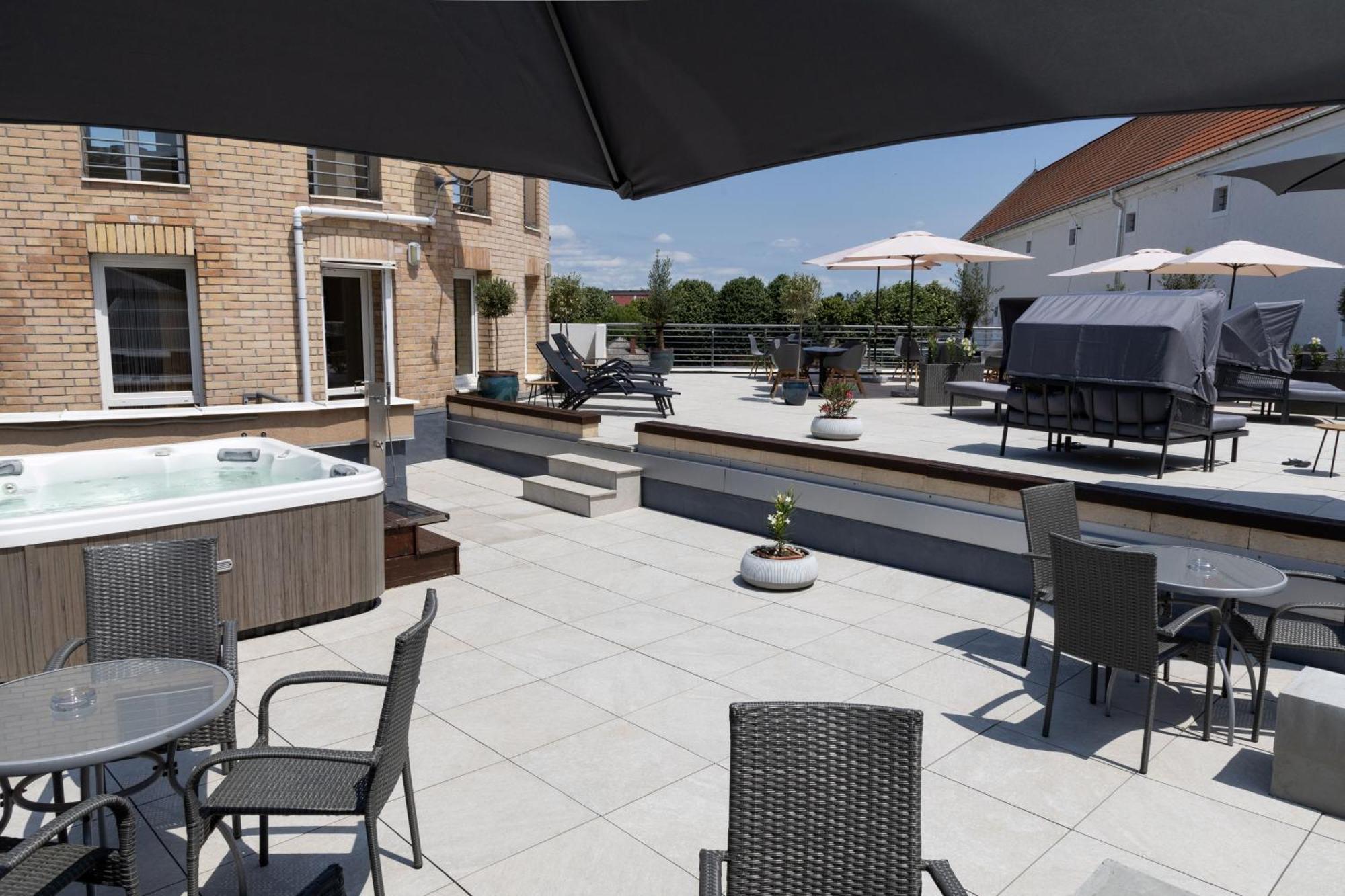 Ce Plaza 4* Siófok