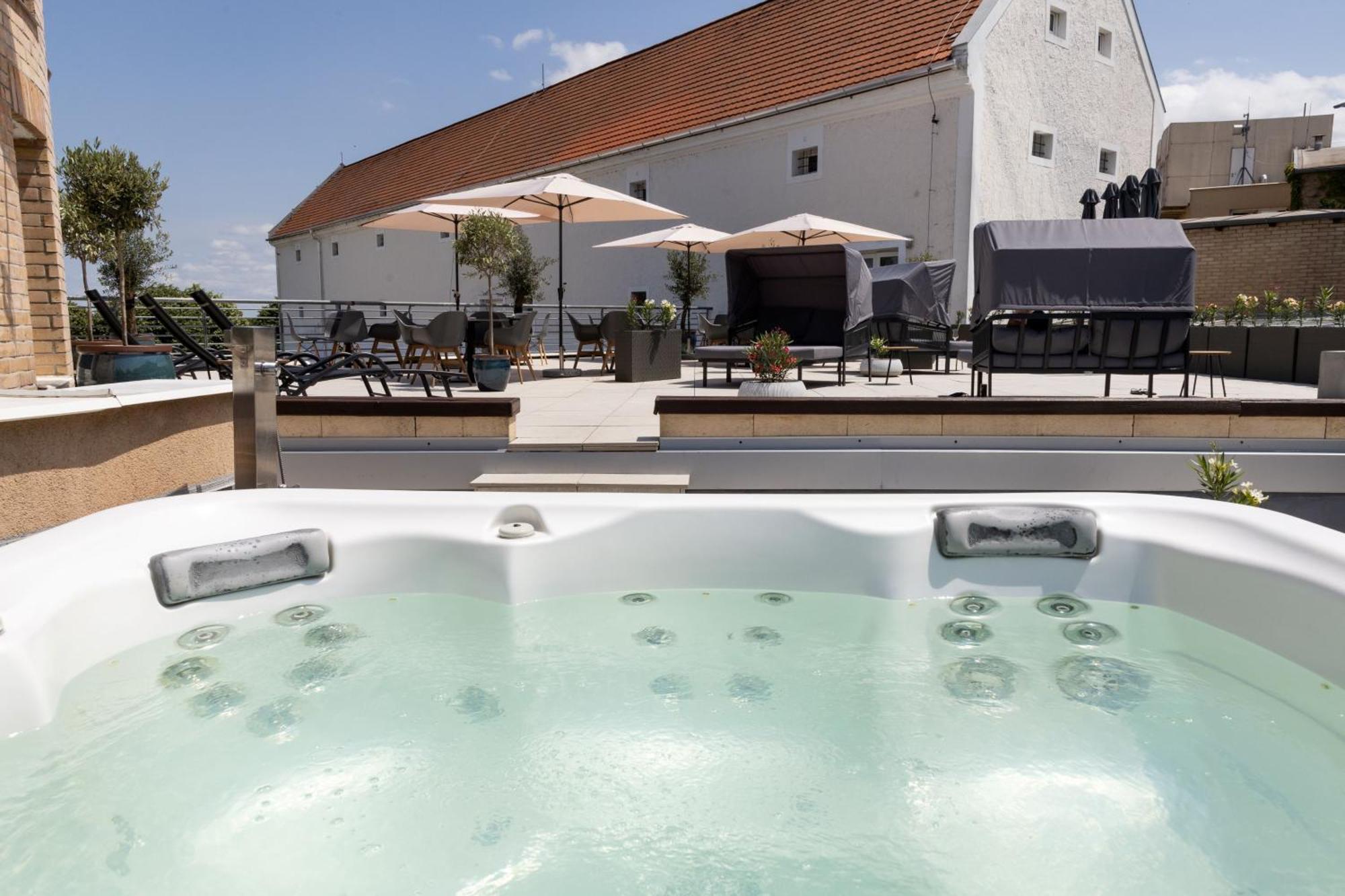 Hotel Ce Plaza Siófok